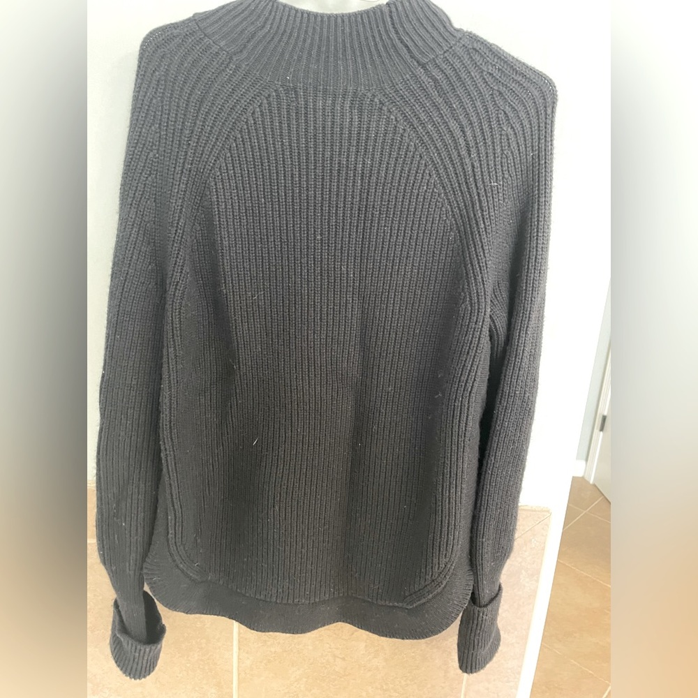Treasure & Bond Medium Black Sweater